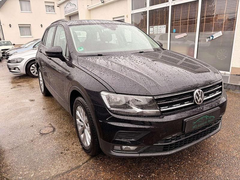 Gebraucht VW Tiguan Trendline 125 PS (91 kW) 2018 Deep black perleffekt SUV