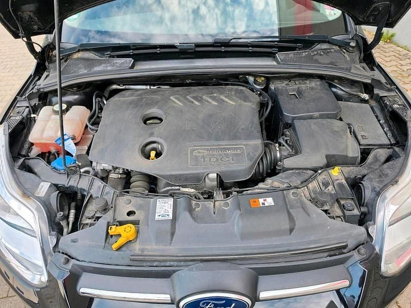 Usata Ford Focus 105 CV (77 kW) 2013 Nero Station wagon