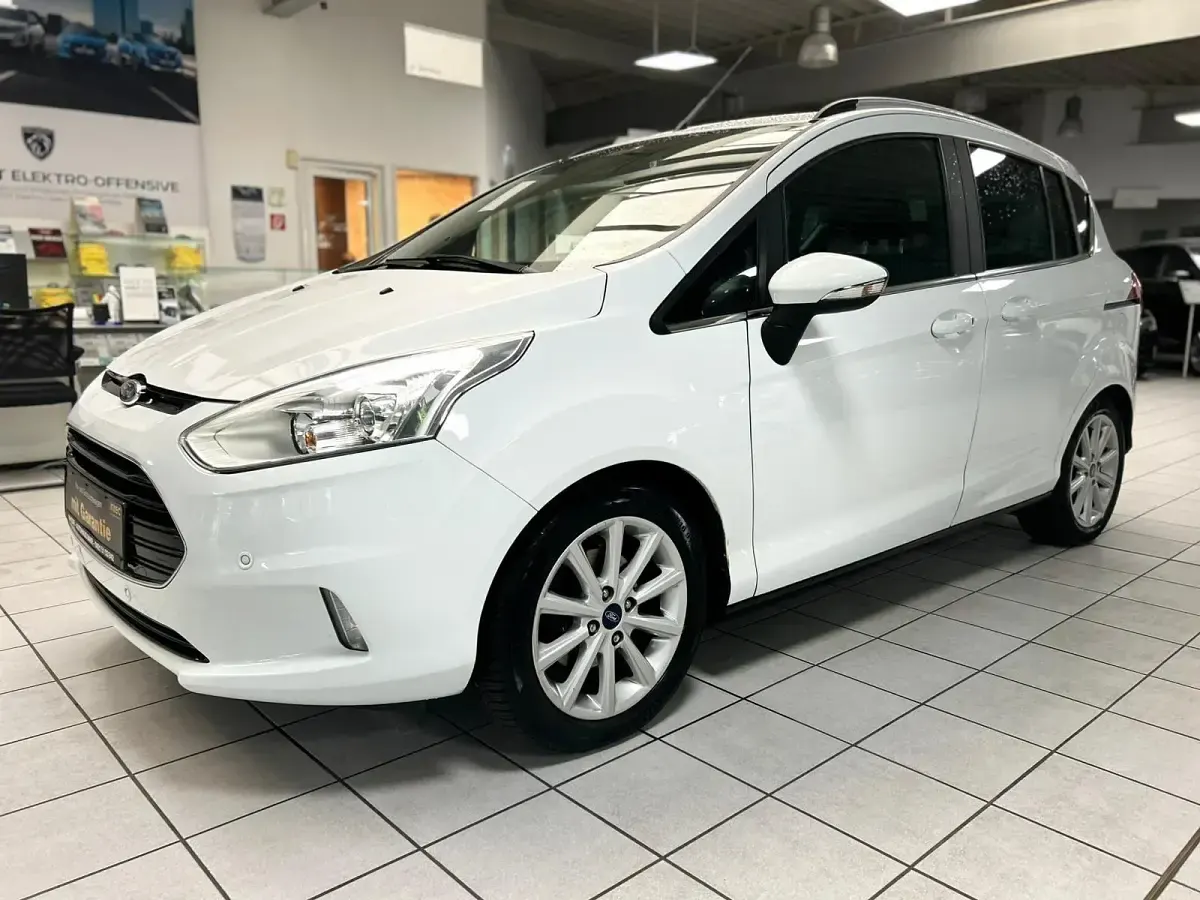 Gebraucht Ford B-MAX Titanium 95 PS (69 kW) 2017 Weiß Van / Kleinbus