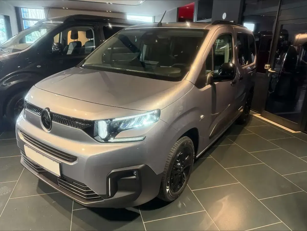 Neu Citroën Berlingo 131 PS (96 kW) 2026 Grau Van / Kleinbus