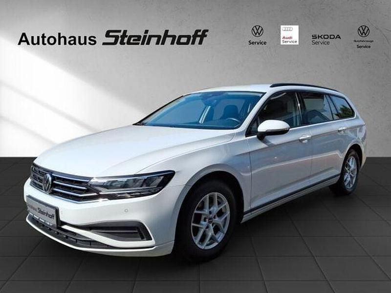 Schwarz Gebraucht 2021 VW Passat Kombi | 20.990 € (Superpreis) - Bild 1/4