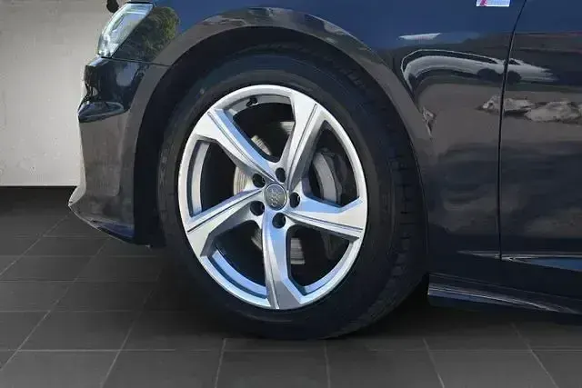 Używany Audi A6 S-Line 231 KM (169 kW) 2019 Niebieski Sedan/Limuzyna