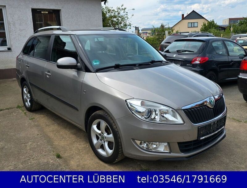 Beige Gebraucht 2010 Skoda Fabia Style Kombi | 5.950 € (Etwas zu teuer) - Bild 1/4