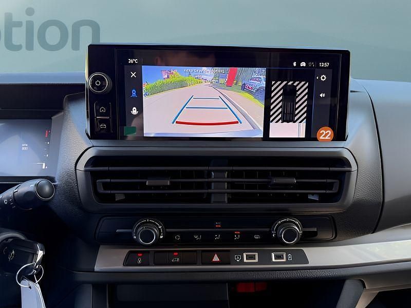 Nowe Opel Vivaro Basis 144 KM (105 kW) 2025 Biały Minivan