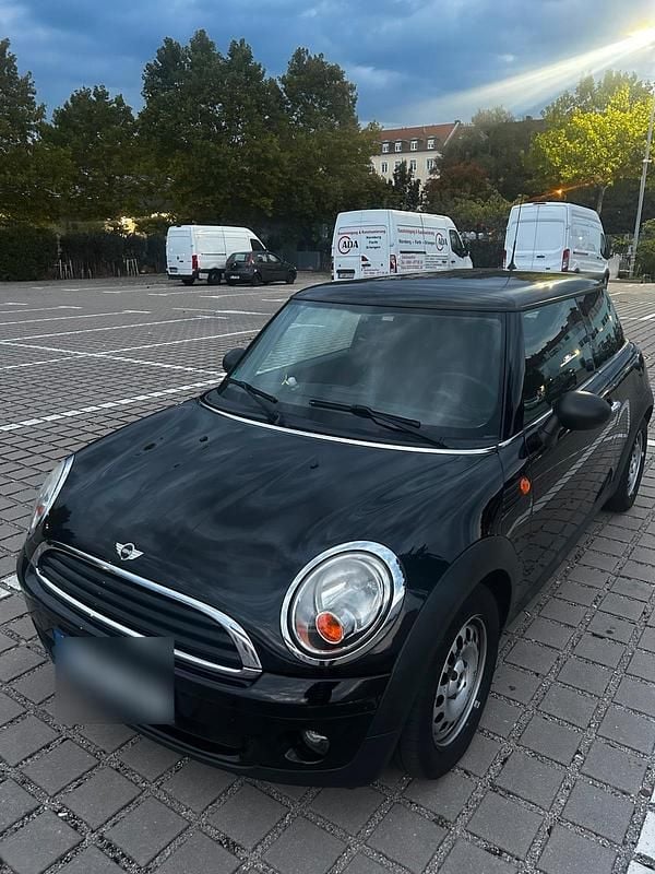 Gebraucht Mini Cooper 75 PS (55 kW) 2010 Schwarz Kleinwagen