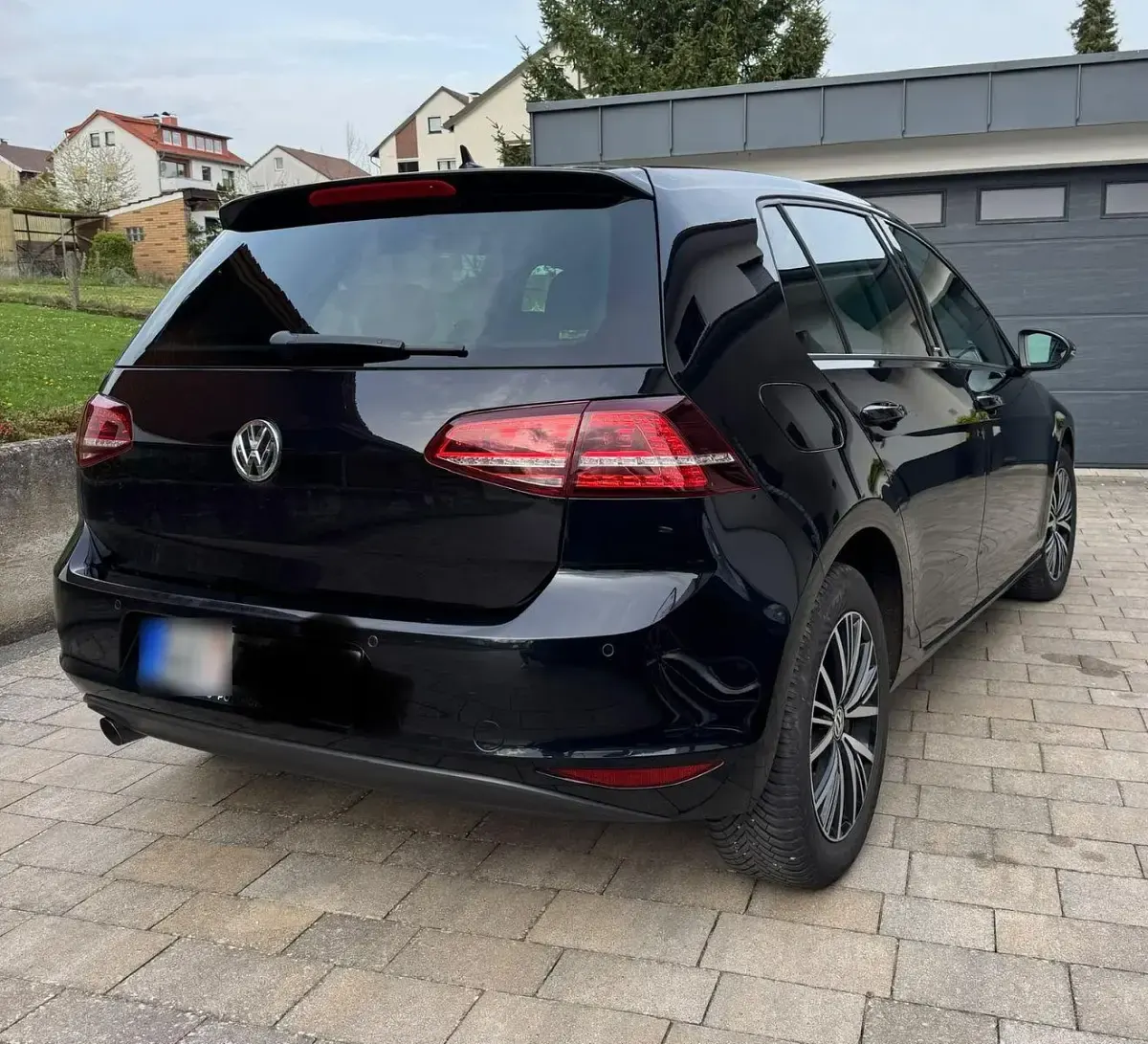 Gebraucht VW Golf VII Allstar 110 PS (80 kW) 2016 Schwarz Limousine