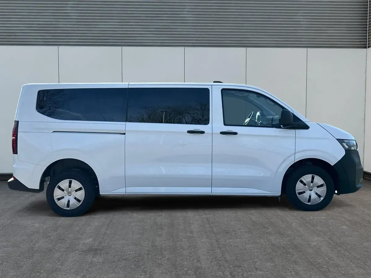 Neu VW Caravelle Basis 150 PS (110 kW) 2026 Clear white Van