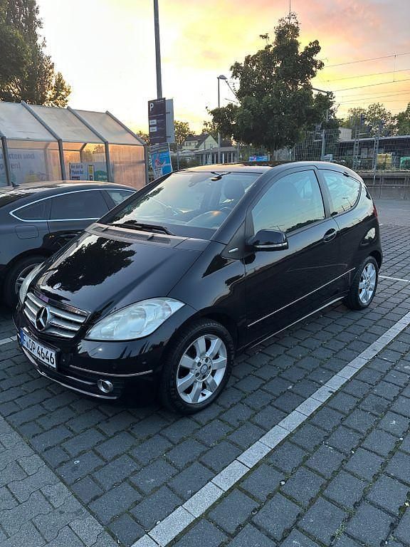 Gebraucht Mercedes A180 Avantgarde 109 PS (80 kW) 2009 Schwarz Kleinwagen