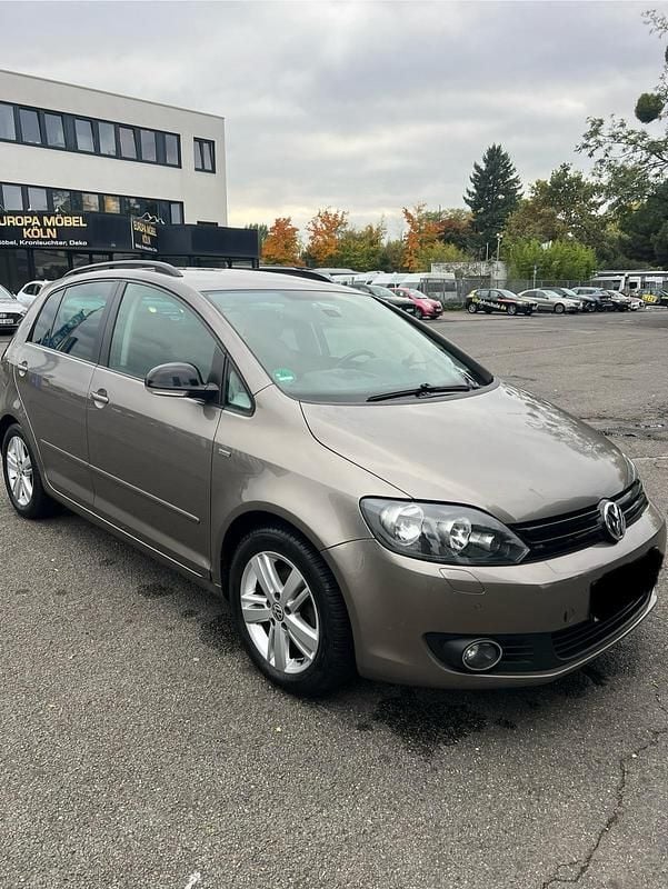 Braun Gebraucht 2013 VW Golf VI Match Limousine | 5.100 € (Fairer Preis) - Bild 1/4