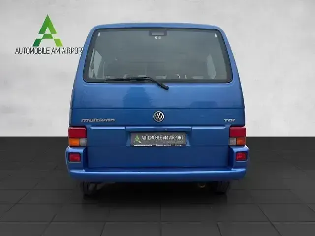 Usata VW Multivan 100 CV (73 kW) 2000 Blu Monovolume