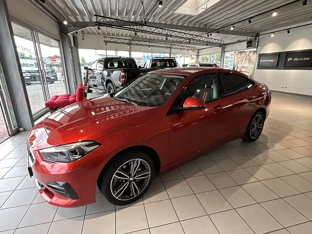 Gebraucht BMW 220 Sport Line 190 PS (139 kW) 2024 Sunset orange Coupé