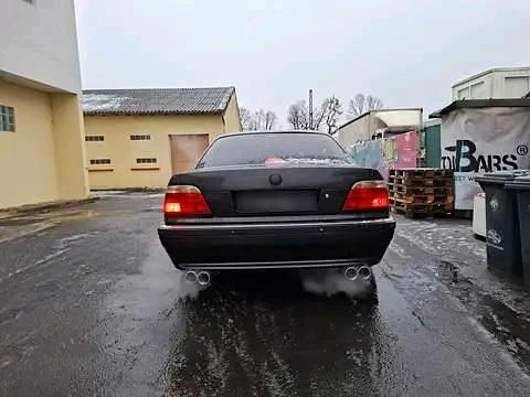 Second-hand BMW 740 286 CP (210 kW) 1995 Negru Berlinǎ
