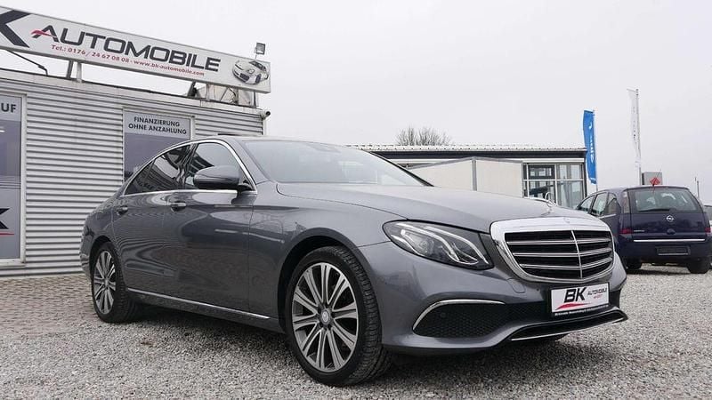 Gebraucht Mercedes E200 184 PS (135 kW) 2018 Selenitgrau  Limousine