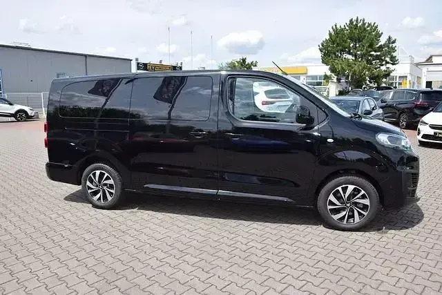 Używany Citroën Spacetourer 144 KM (105 kW) 2024 Czarny Minivan