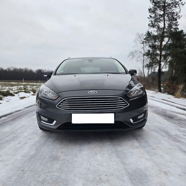 Używany Ford Focus Titanium 125 KM (91 kW) 2018 Szary Kombi