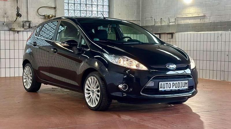 Schwarz Gebraucht 2012 Ford Fiesta Titanium Kleinwagen | 4.250 € (Fairer Preis) - Bild 1/4