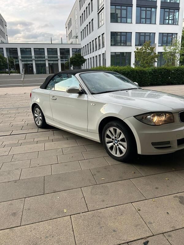 Weiß Gebraucht 2009 BMW 120 Cabriolet Cabrio | 4.900 € (Superpreis) - Bild 1/4