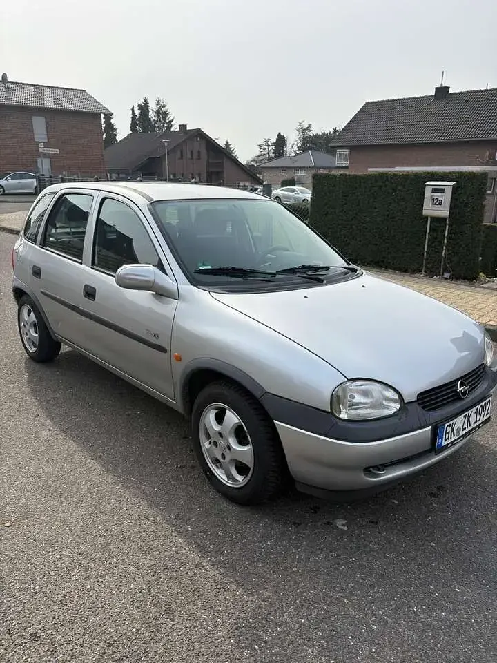 Gebraucht Opel Corsa Edition 90 PS (66 kW) 1999 Grau Kleinwagen