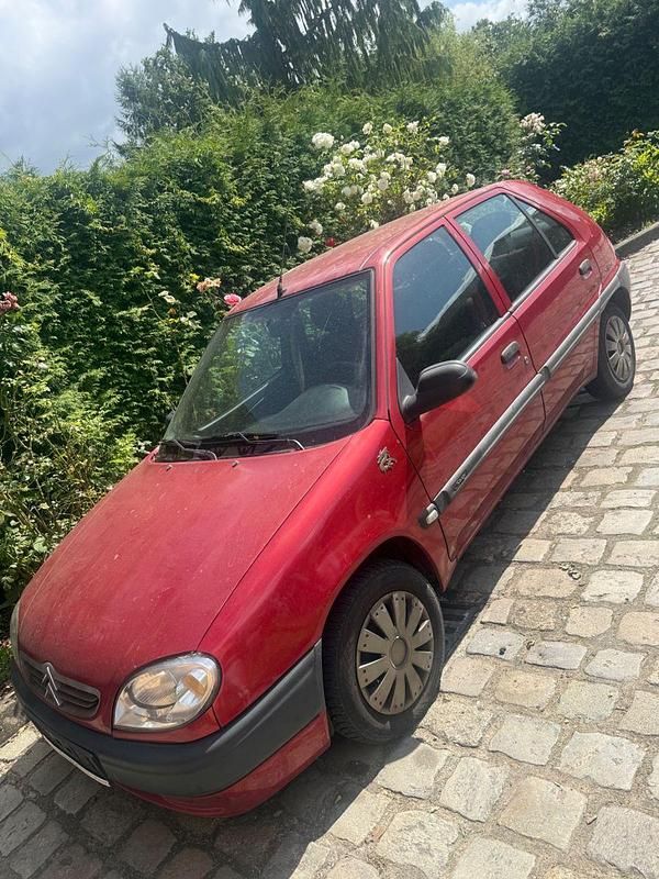 Rot Gebraucht 2001 Citroën Saxo Kleinwagen | 500 € (Guter Preis) - Bild 1/4