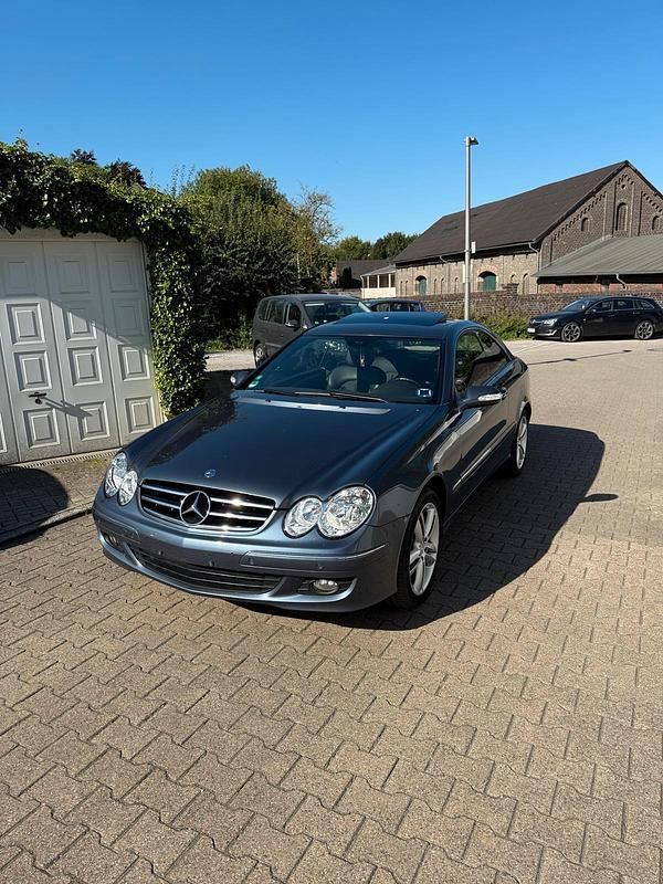 Blau Gebraucht 2006 Mercedes CLK200 Coupé | 5.500 € (Teuer) - Bild 1/4