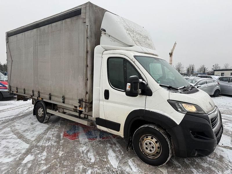 Gebraucht Peugeot Boxer 163 PS (119 kW) 2018 Weiß Van