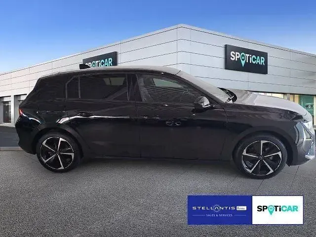 Gebraucht Opel Astra 131 PS (96 kW) 2024 Schwarz Kleinwagen