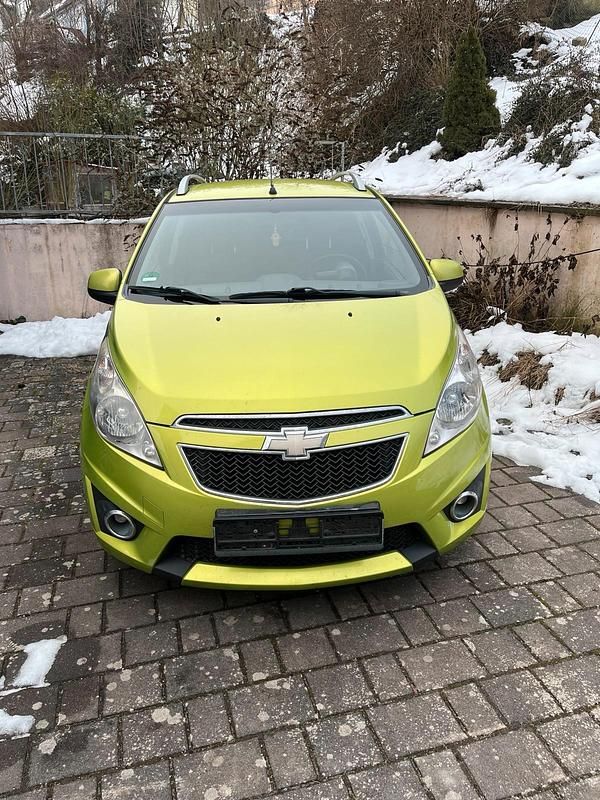 Gebraucht Chevrolet Spark 82 PS (60 kW) 2011 Grün Kleinwagen