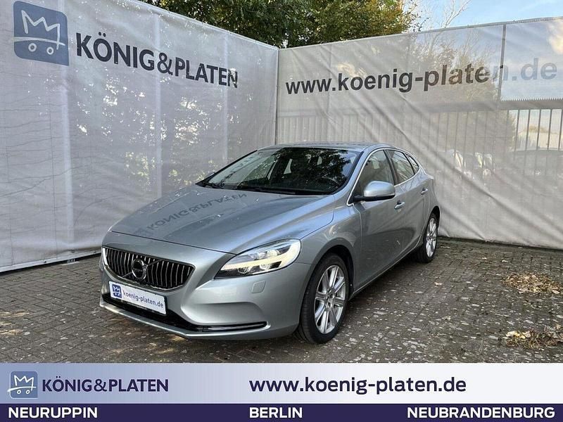 Inscription electric silver Gebraucht 2017 Volvo V40 Summum Kombi | 20.490 € (Fairer Preis) - Bild 1/4