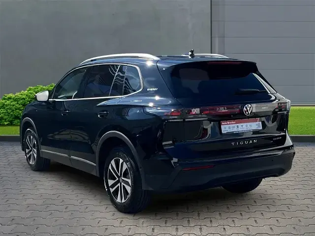 Nowe VW Tiguan 204 KM (150 kW) 2026 Czarny SUV