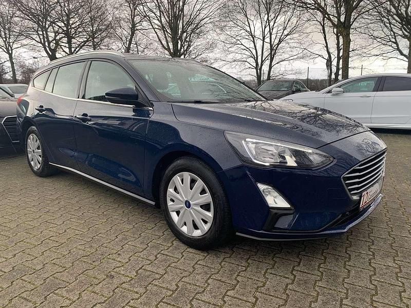Gebraucht Ford Focus Cool & Connect 120 PS (88 kW) 2020 Blau (blazerblau) Kombi