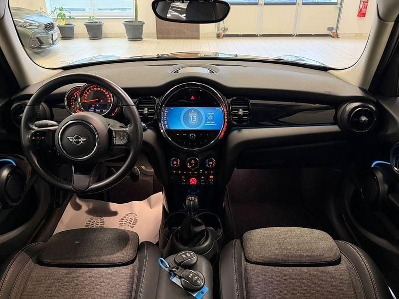 Gebraucht Mini ONE Classic 102 PS (75 kW) 2022 Schwarz Kleinwagen