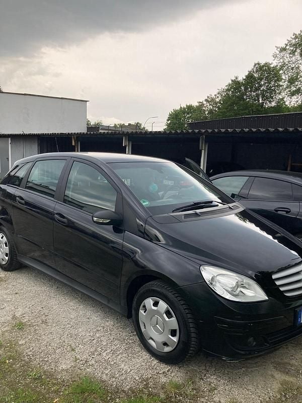 Gebraucht Mercedes B170 116 PS (85 kW) 2008 Schwarz Van / Kleinbus