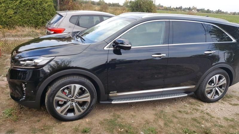 Schwarz Gebraucht 2018 Kia Sorento GT-Line SUV | 23.900 € (Guter Preis) - Bild 1/4