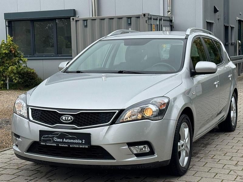 Silber Gebraucht 2012 Kia Ceed Sportswagon Edition 7 Kombi | 7.990 € (Fairer Preis) - Bild 1/4