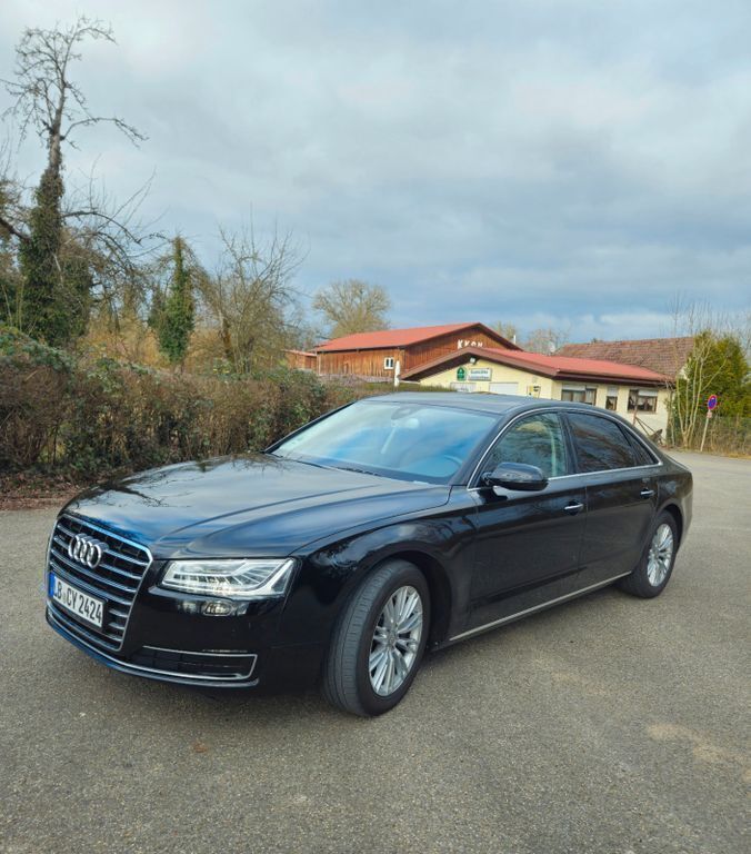 Schwarz Gebraucht 2017 Audi A8L Ambiente Limousine | 31.000 € (Fairer Preis) - Bild 1/4