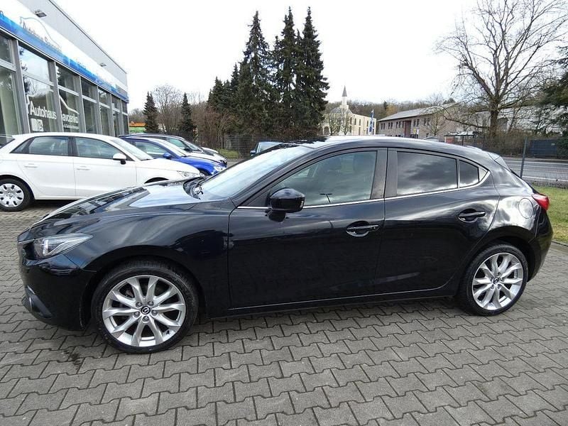 Gebraucht Mazda 3 Sports-Line 105 PS (77 kW) 2016 Schwarz Limousine