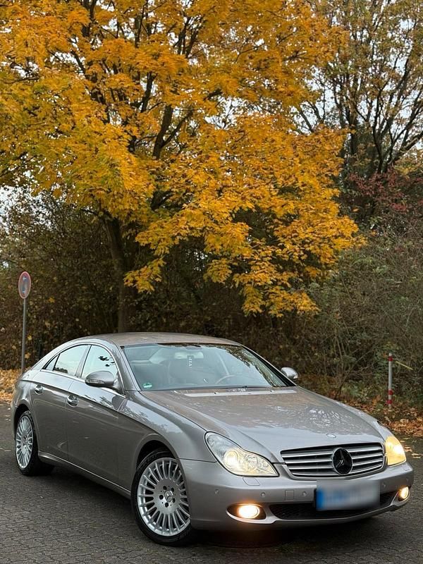 Grau Gebraucht 2005 Mercedes CLS350 Limousine | 6.000 € (Superpreis) - Bild 1/4