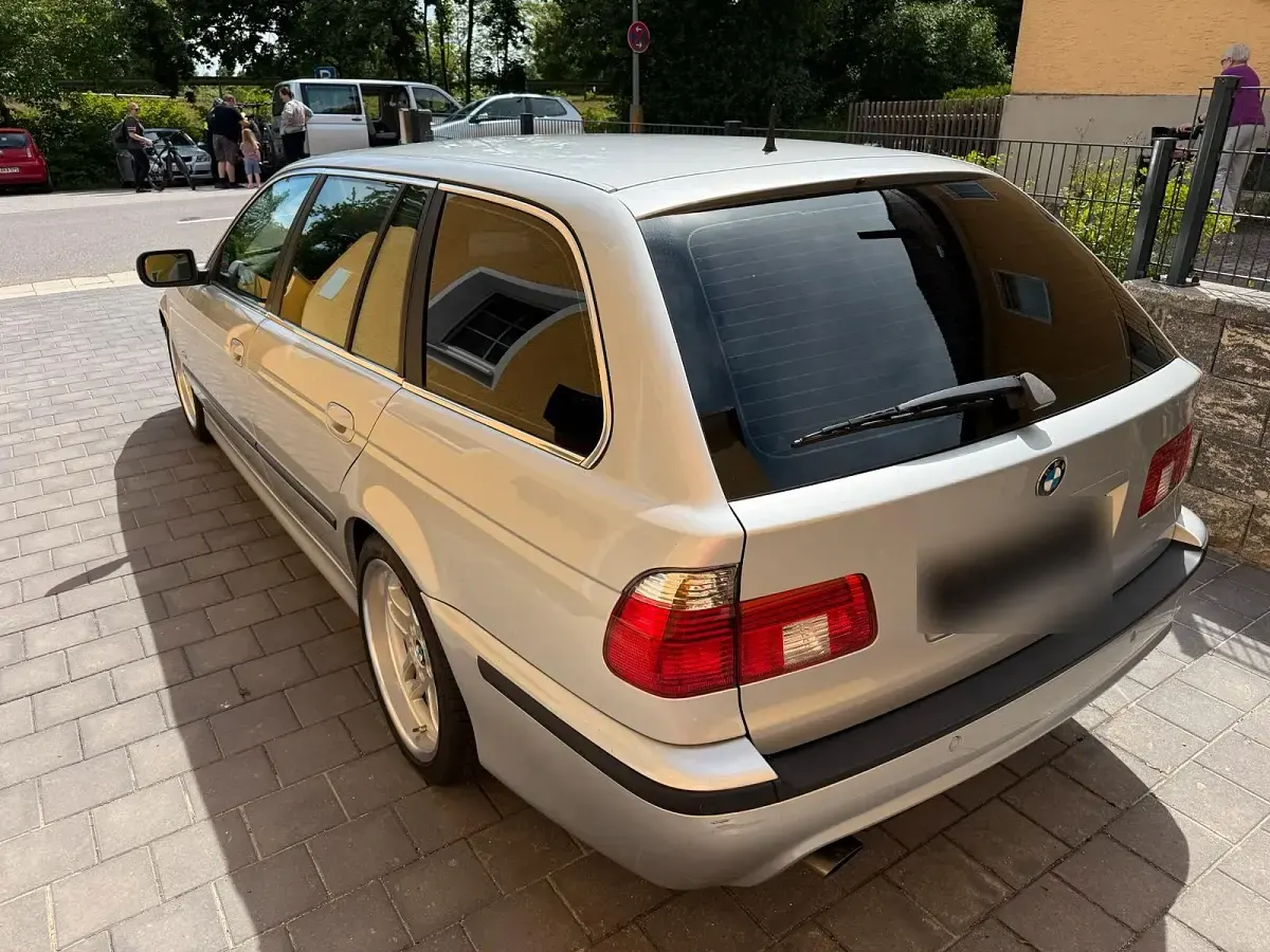 Gebraucht BMW 530 231 PS (169 kW) 2000 Silber Kombi