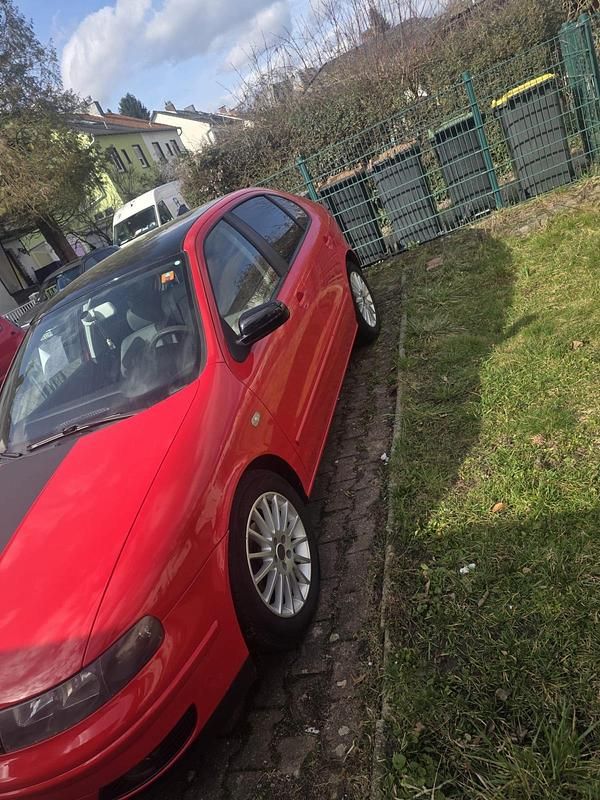 Gebraucht Seat Leon 105 PS (77 kW) 2000 Rot Kleinwagen