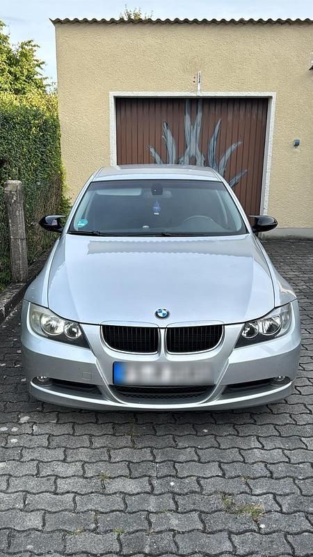 Silber Gebraucht 2008 BMW 318 Limousine | 3.899 € (Fairer Preis) - Bild 1/4