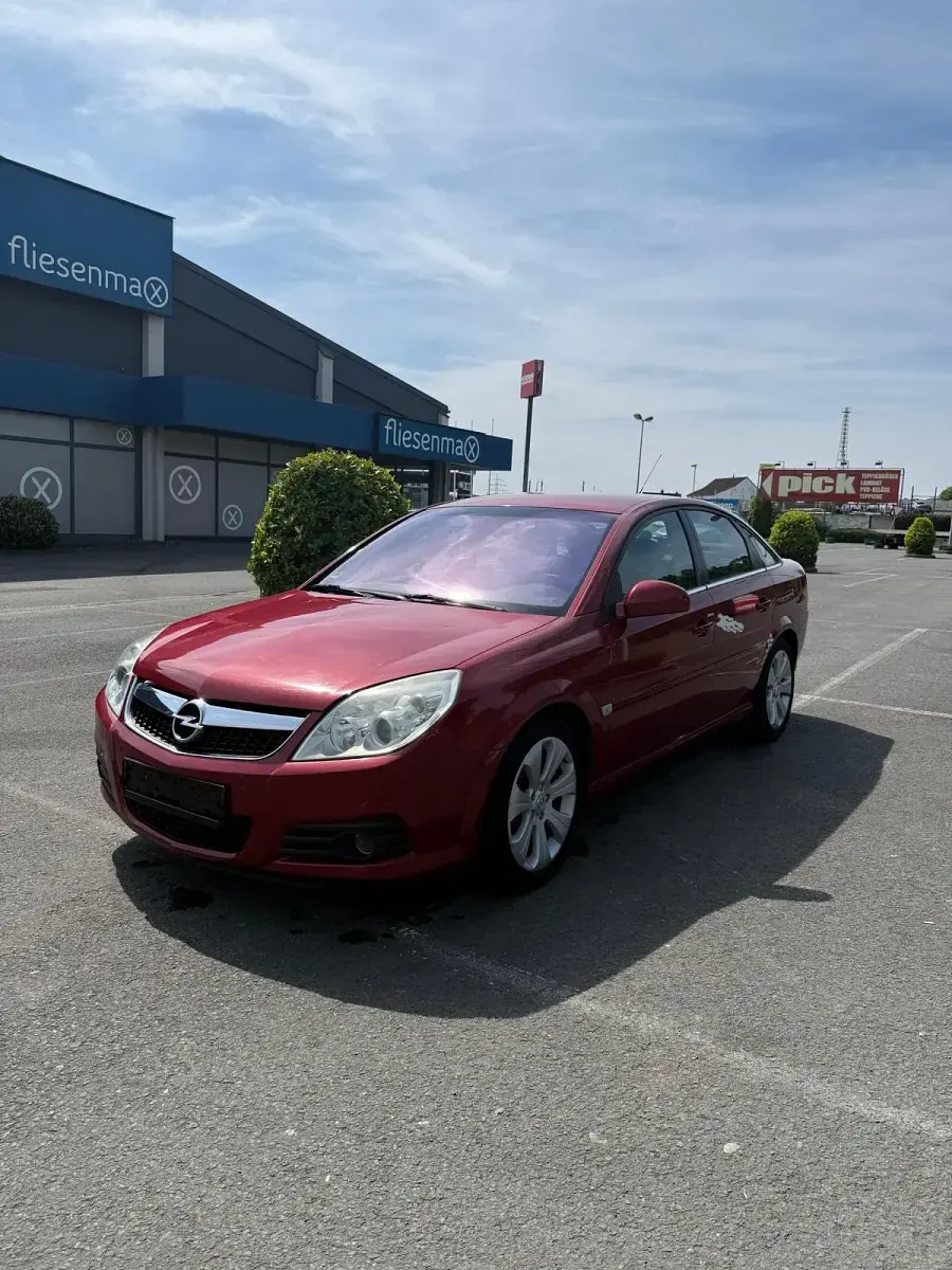 Gebraucht Opel Vectra 105 PS (77 kW) 2007 Rot Limousine