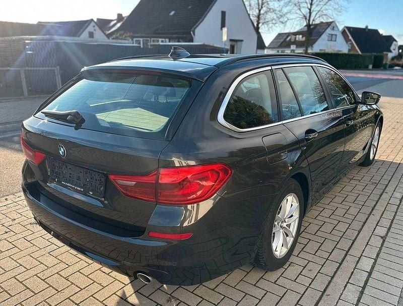 Gebraucht BMW 520 190 PS (139 kW) 2017 Braun Kombi