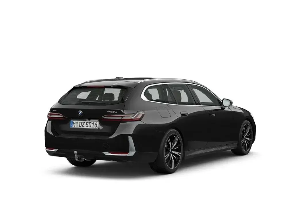 Gebraucht BMW 520 Comfort Edition 197 PS (144 kW) 2024 Schwarz Kombi