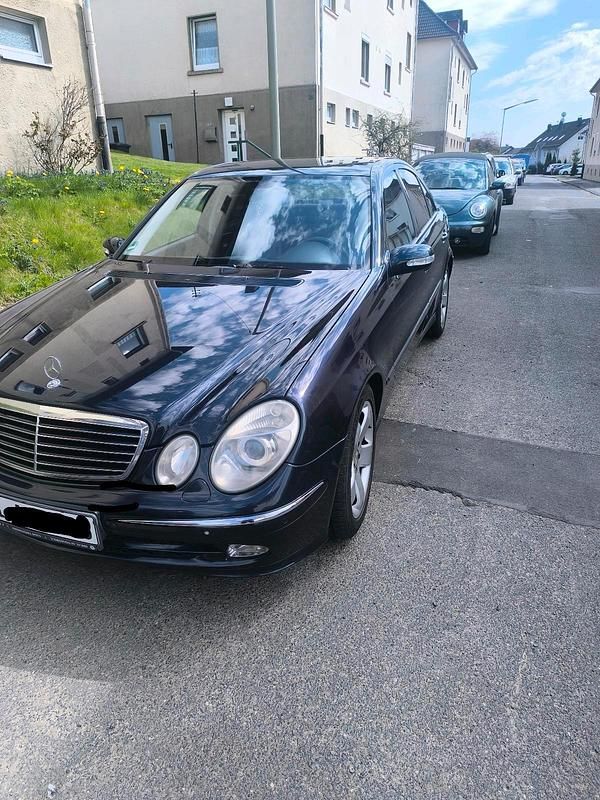 Gebraucht Mercedes E320 Avantgarde 204 PS (150 kW) 2004 Limousine