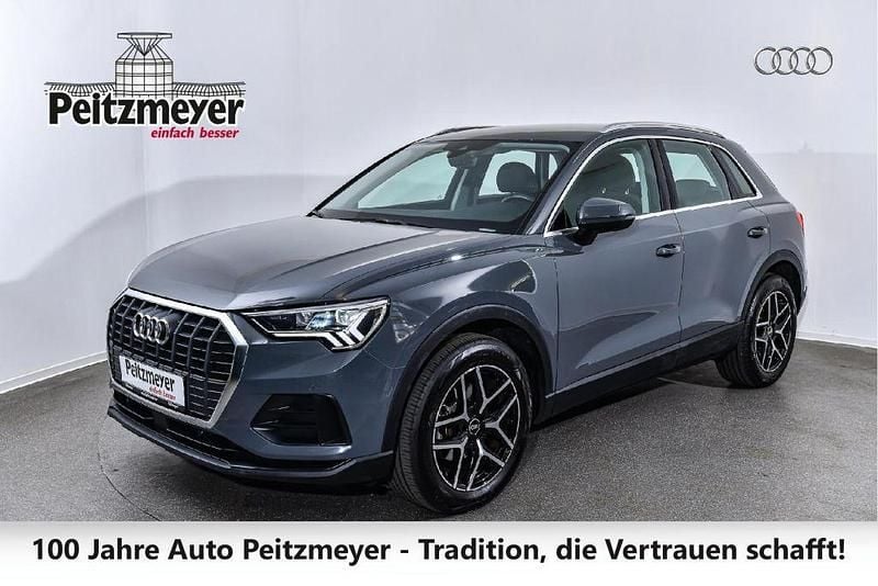 Grau Gebraucht 2019 Audi Q3 Ambiente SUV | 29.990 € (Teuer) - Bild 1/4