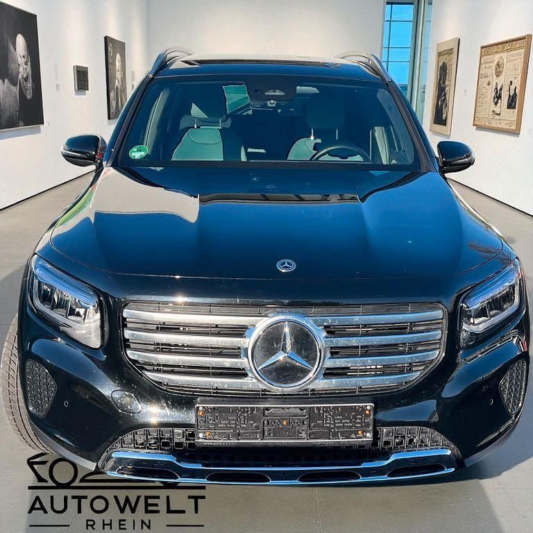 Gebraucht Mercedes GLB220 190 PS (139 kW) 2024 Schwarz SUV