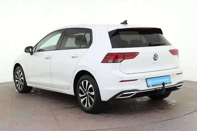 Gebraucht VW Golf VIII Active 131 PS (96 kW) 2022 Limousine
