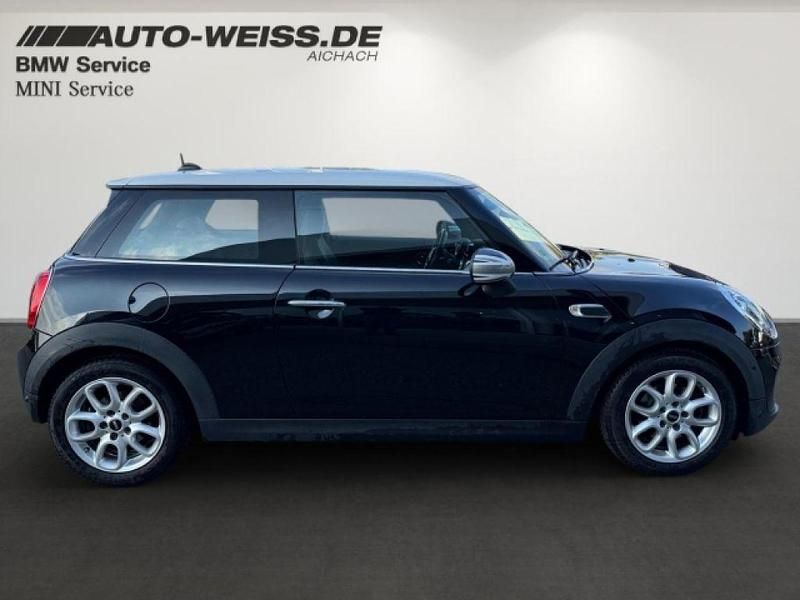 Gebraucht Mini Cooper 136 PS (100 kW) 2016 Midnight black (metallic) Kleinwagen