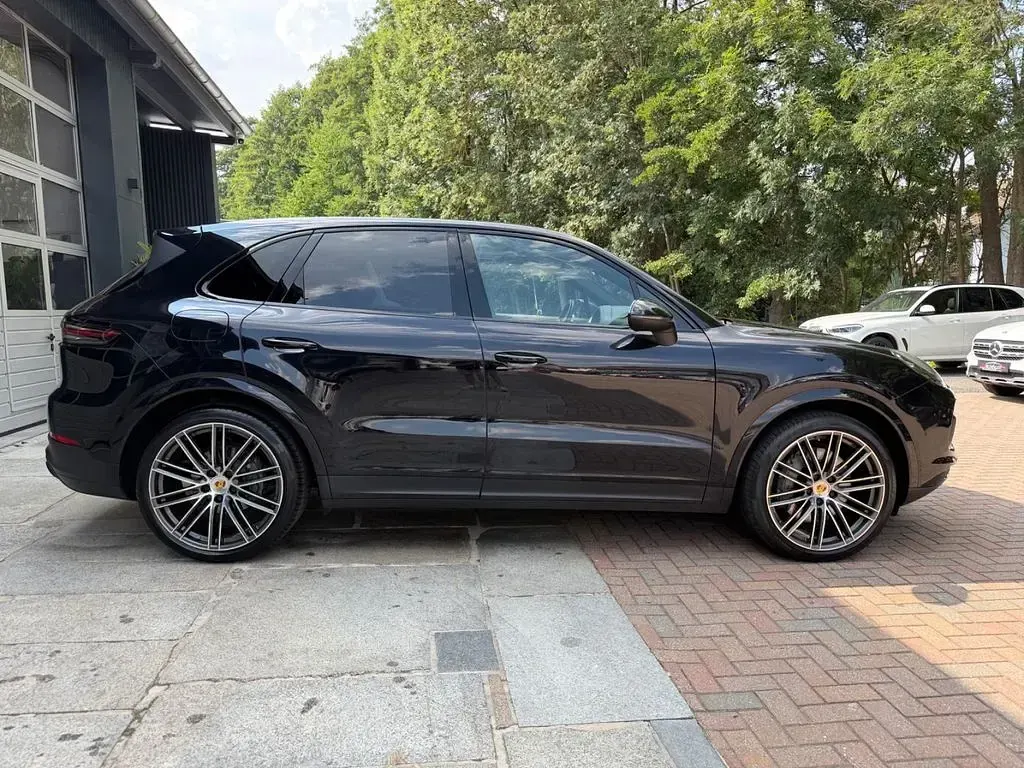 Gebraucht Porsche Cayenne S Chrono 441 PS (324 kW) 2020 Schwarz SUV