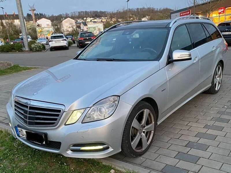 Silber Gebraucht 2011 Mercedes E350 Kombi | 8.499 € (Guter Preis) - Bild 1/4